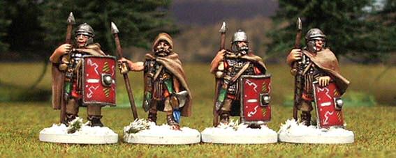 150096 - Legionaries in winter dress, standing, with pilum