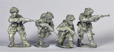 US airborne squad leaders with carbine