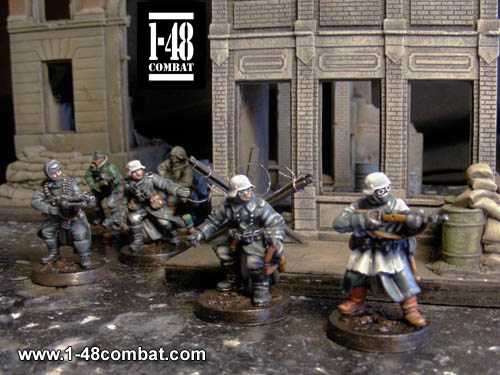 Take command of a squad of battle-hardened troops in the epic battle for Stalingrad!