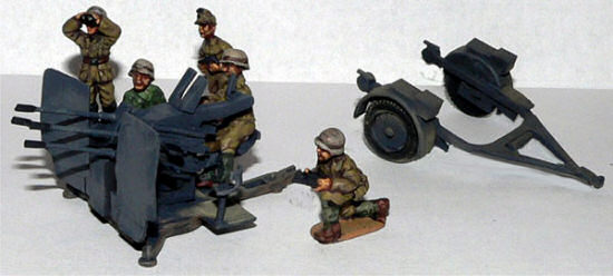 Flakvierling and crew