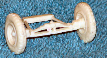 SdKfz 251 front suspension and wheels