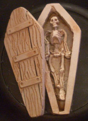 Coffin with skeleton