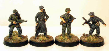 TQD-GS25 1944 Eastern Front Oberfuhrer & SS Men