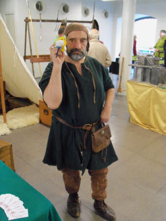 A Ciopopreporstaff with a medieval soldier
