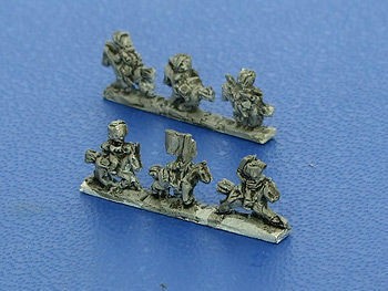 Hussars – Busby – Command (10+5 pcs) – Hussars in fur caps – plus command stands – 3 miniatures per stand