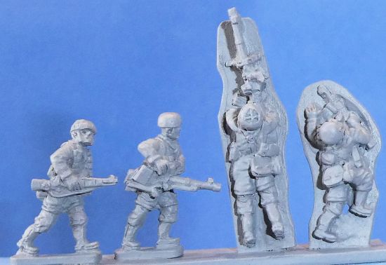 Paras with AT rifles