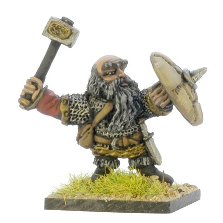 DWA4 Dwarf with hammer