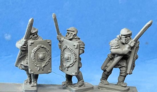Roman legionaries with wreath shield