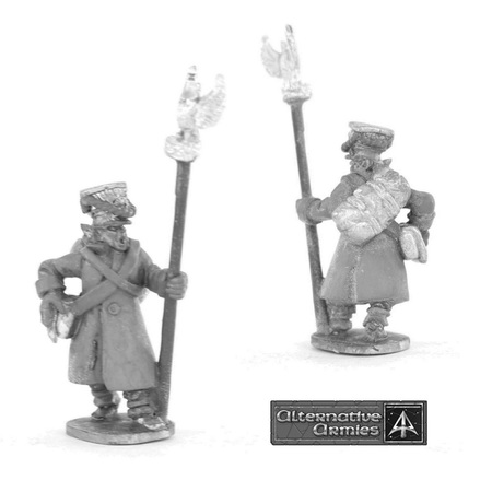 The sculpt of the 28mm Elf Banner Bearer in the dismounted Lancers