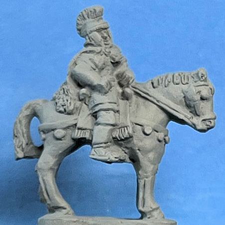 15mm Roman general with crest and wolf cloak
