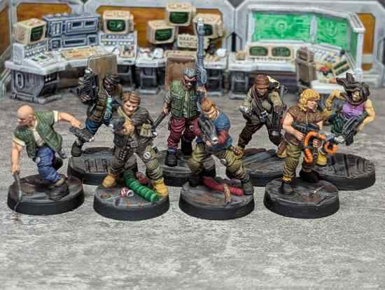Set of eight 28mm sci-fi characters