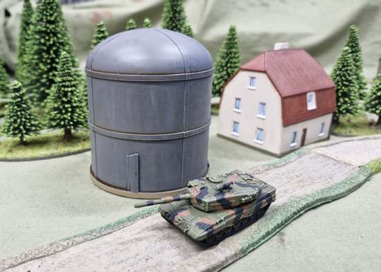  Extra large Tank with 10mm Leopard 2A1 from our Cold War 84 range