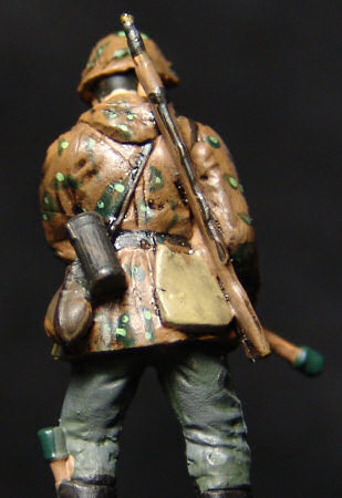 Soldier with grenades (back)