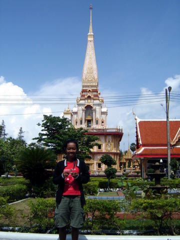 Misan and Ms. Kung at Wat Chalong