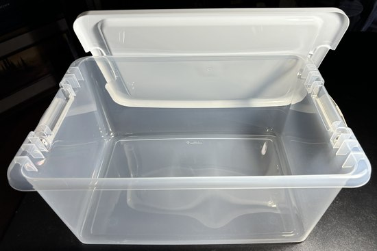 Storage box